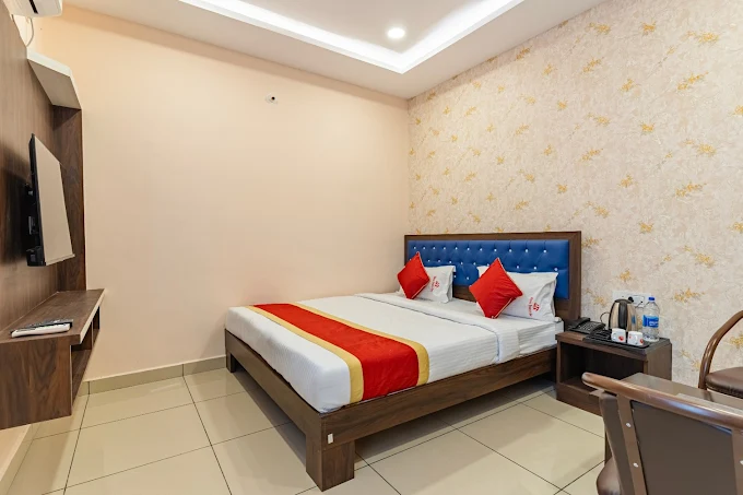 Rooms Near Meenakshi Mall
